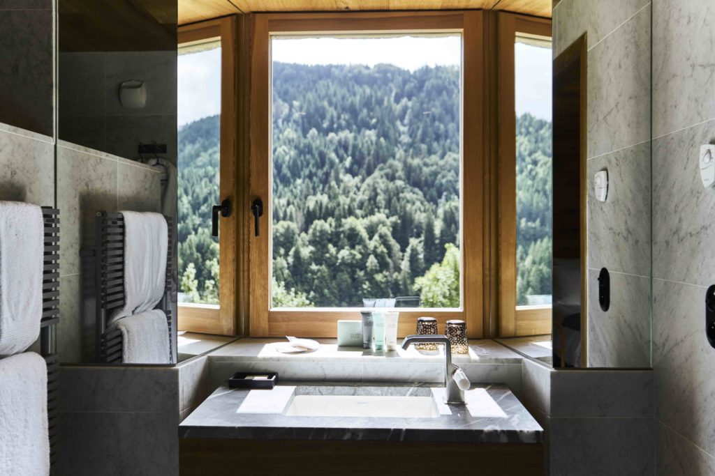 QUINTESSENCE RETREATS_La Ferme du Passieu Megève_SUPERIOR room_2